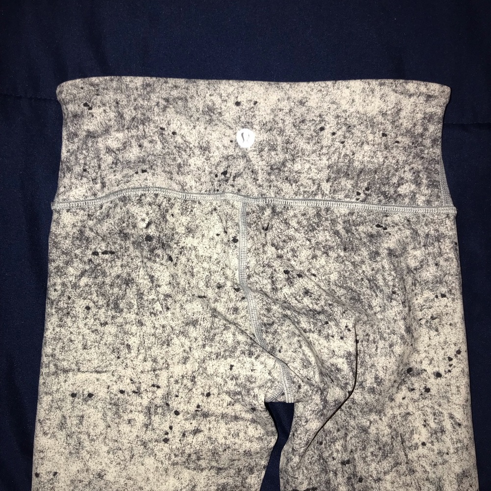 Lululemon workout crops